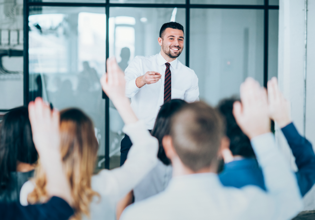 How to Onboard & Train New Employees: Strategies for Lasting Engagement