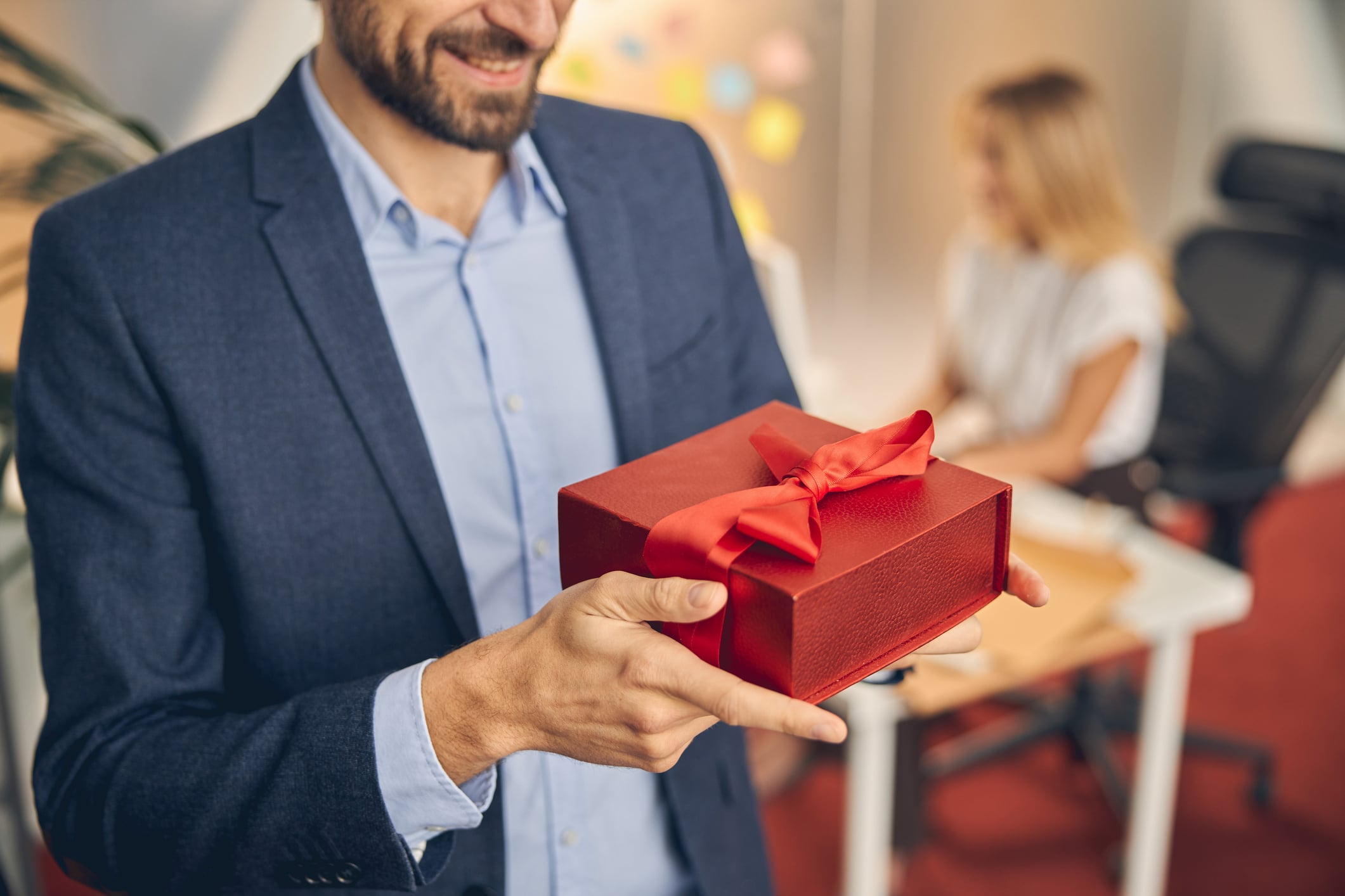 Choice Card™, Visa® Reward Card, or Merchant Gift Card: Which Year-End Reward Is Right?