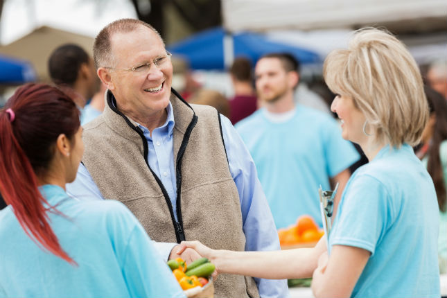 3 Gift Ideas for Thanking Volunteers This Holiday Season